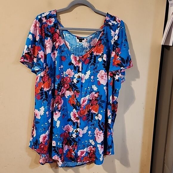 Georgeous Torrid top size NWOT - Picture 1 of 5